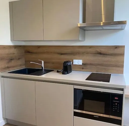 Place Saint Nicolas - Centre *